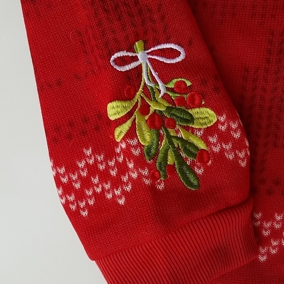 Ugly Christmas sweater L mistletoe nwt red soft - Picture 2 of 4